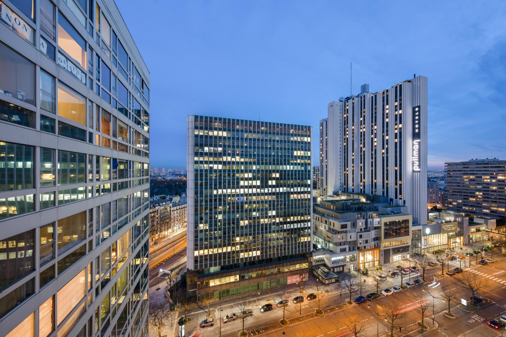 Vue Paris by night